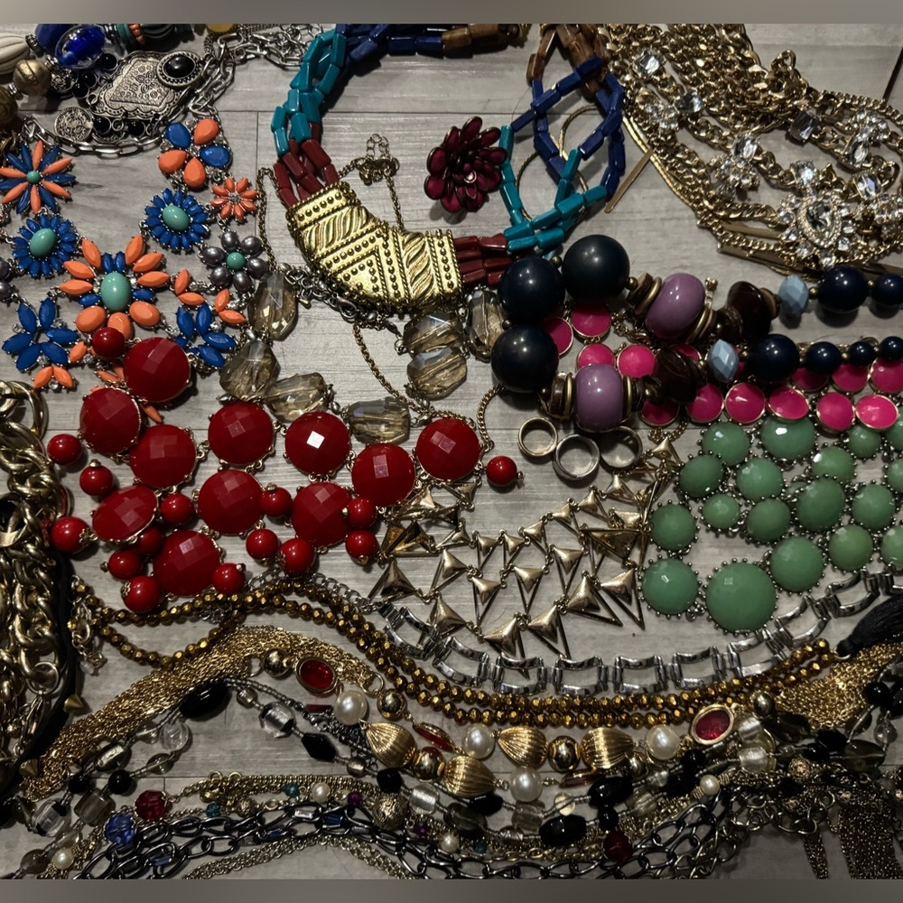 Elegant Women's Necklace rings lot of 28 jewelry